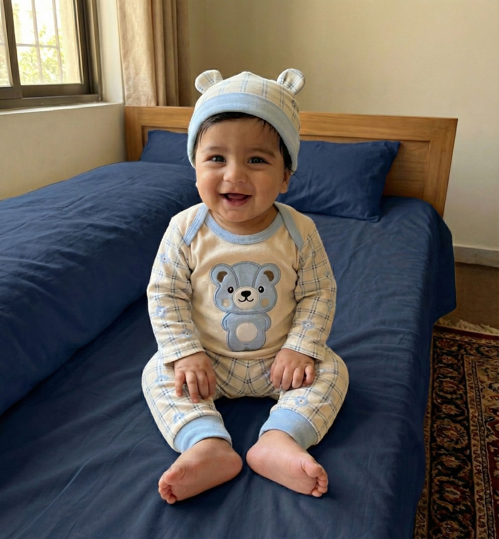 10 Piece Adorable Bear Face Baby Set - Complete Newborn Bundle - Comfort Cubz