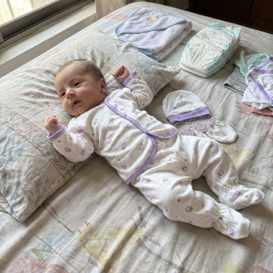 5 - Piece Newborn Soft Cotton Set - Complete Starter Outfit 0 - 3M - Comfort Cubz